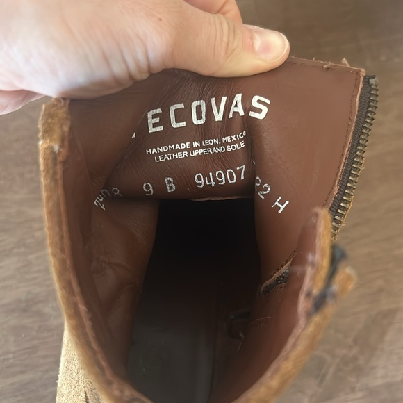 Tecovas “The Daisy” Ankle Snip Toe Bootie in Suede - Picture 5 of 5